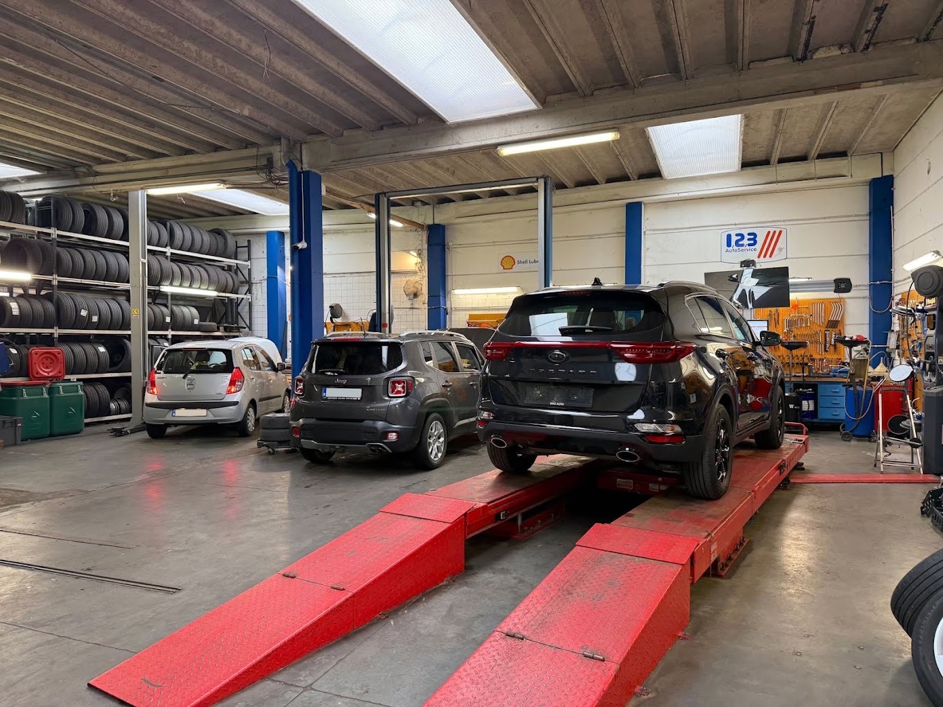 Plusieurs véhicules pris en charge dans l’atelier