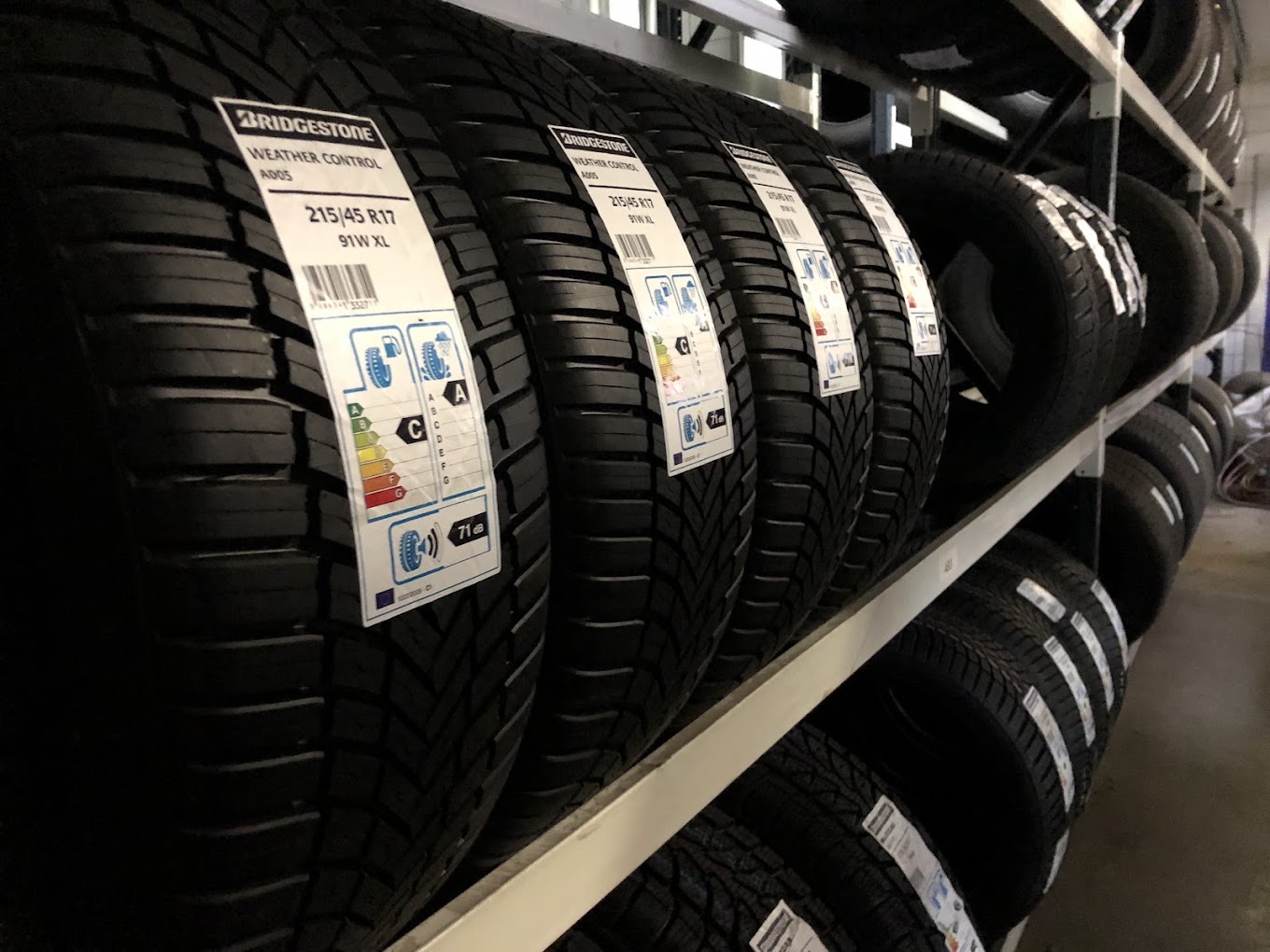 Pneus Bridgestone en stock avec leur étiquette européenne